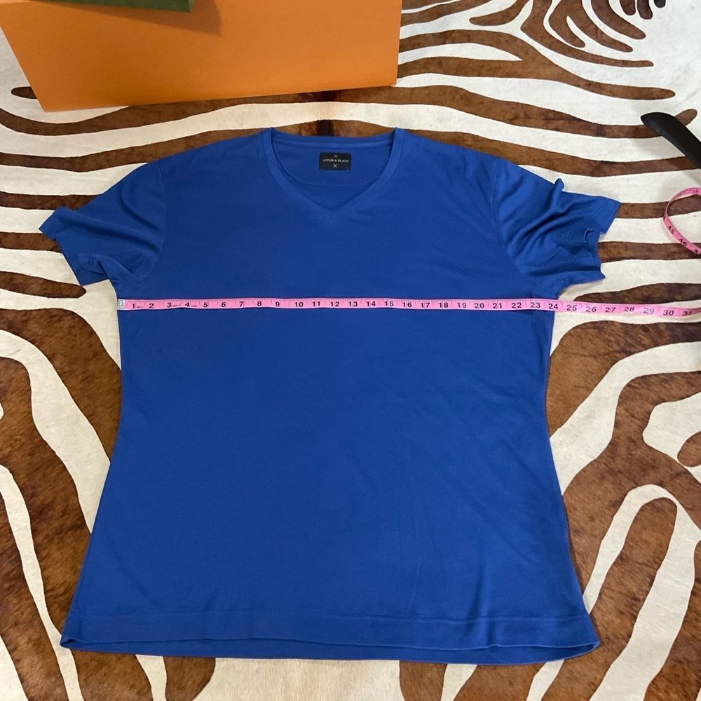 Astor & Black Luxury V-Neck Tee Shirt - Blue Jersey Knit Relaxed Fit Large - Picture 9 of 10